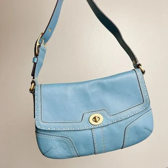 バッグ COACH One Shoulder small hobo blue rare Coach Baby Blue Leather Magnetic Closure Hobo/Shoulder Bag